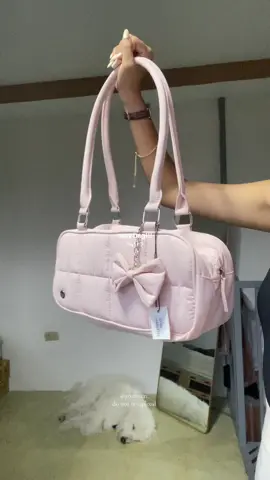 finally found my new favorite bag #handbag #shoulderbag #bag #bags #coquettebag #pufferbag #waterproofbag #largecapacitybag 