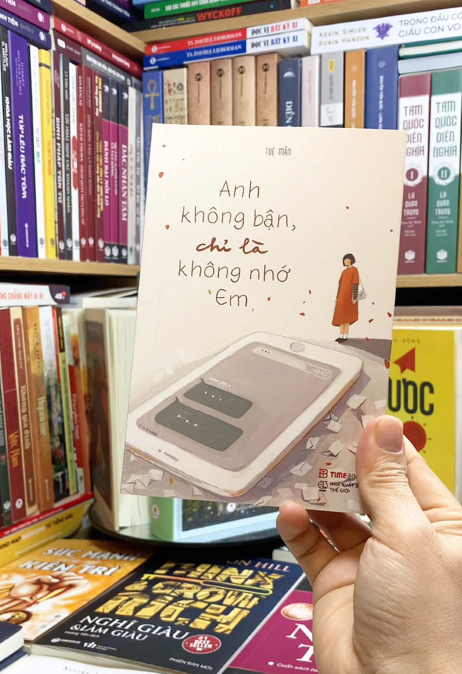 Anh không bận chỉ là anh không nhớ em #anhsangtrithuc1 #book #BookTok #sach #sachhay #anhkhongbanchilakhongnhoem 
