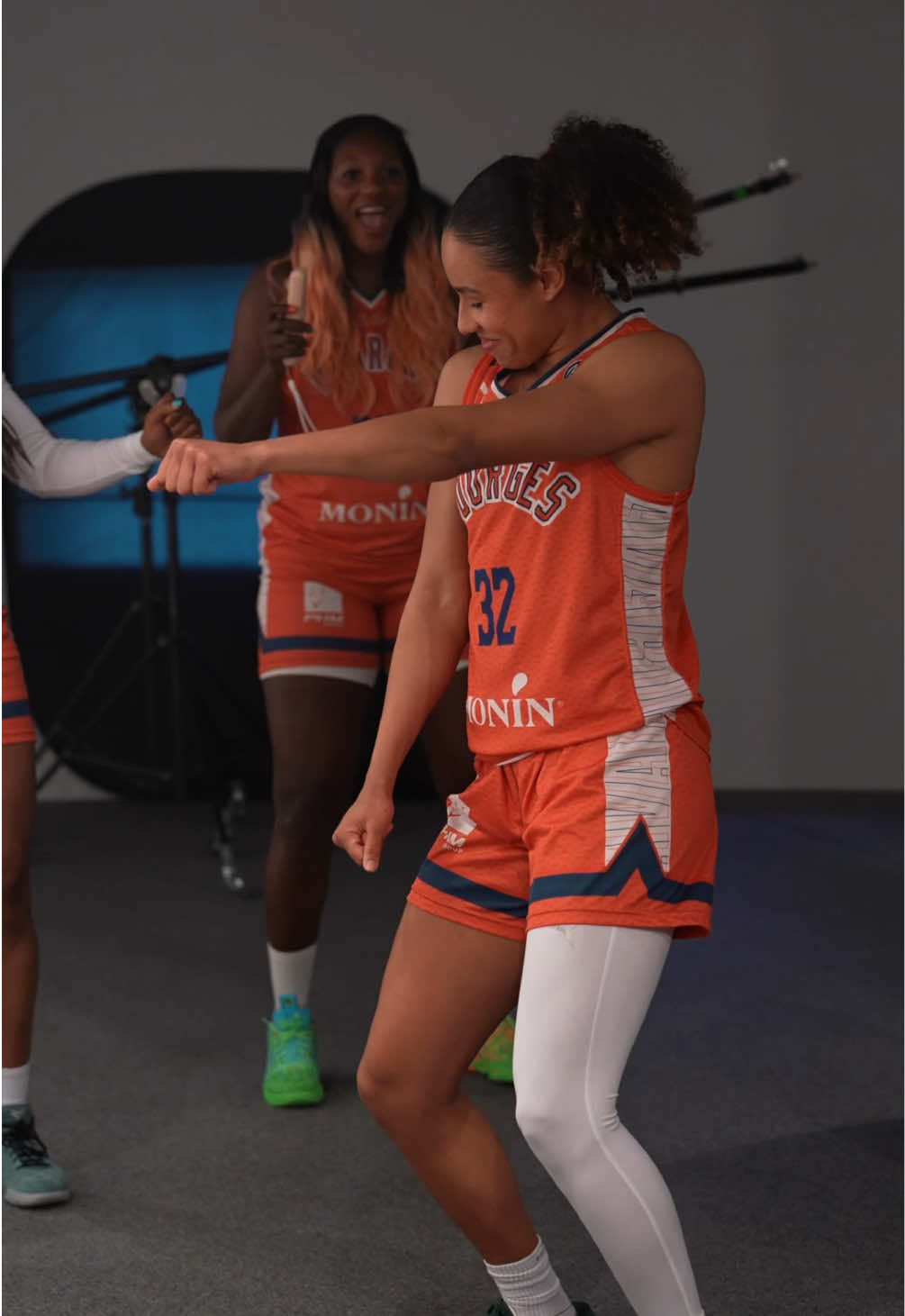 GAMEDAY MOOD 🔥 #EuroLeagueWomen #basketball #womenbasketball #mediaday #contentday #teachmehowtodougie 