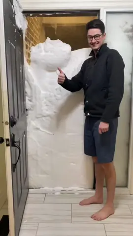 How to remove ice and snow #satisfyingvideos #oddlysatisfying #fyp #usa_tiktok #asmr #ice #snow #snowremoval #fypシ #winter #usa🇺🇸 #icebreaking 