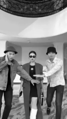 Nhiều khi cũng thấy nhiều lắm đấy ạ!!
