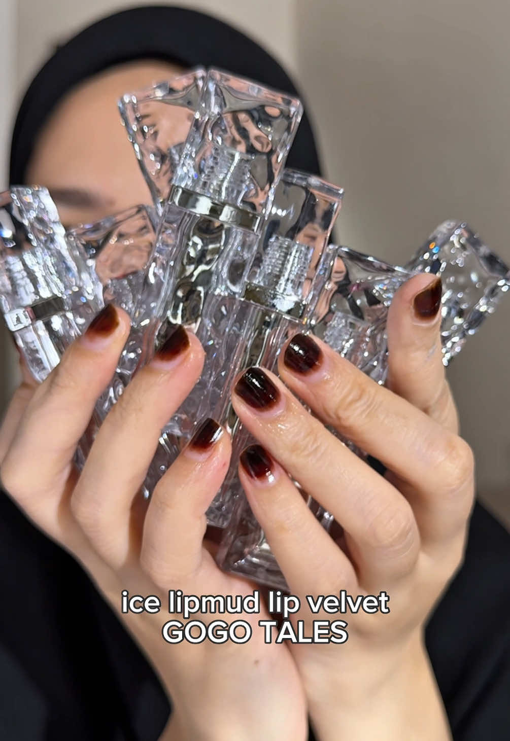 intense, ringan, pigmented, ga kering, lembut di bibir, MURAH. langsung aja deh mending kalian cekot keburu keabisan.. #gogotales #gogotalesicelipmud #gogotaleslipmud #rekomendasilipvelvet 