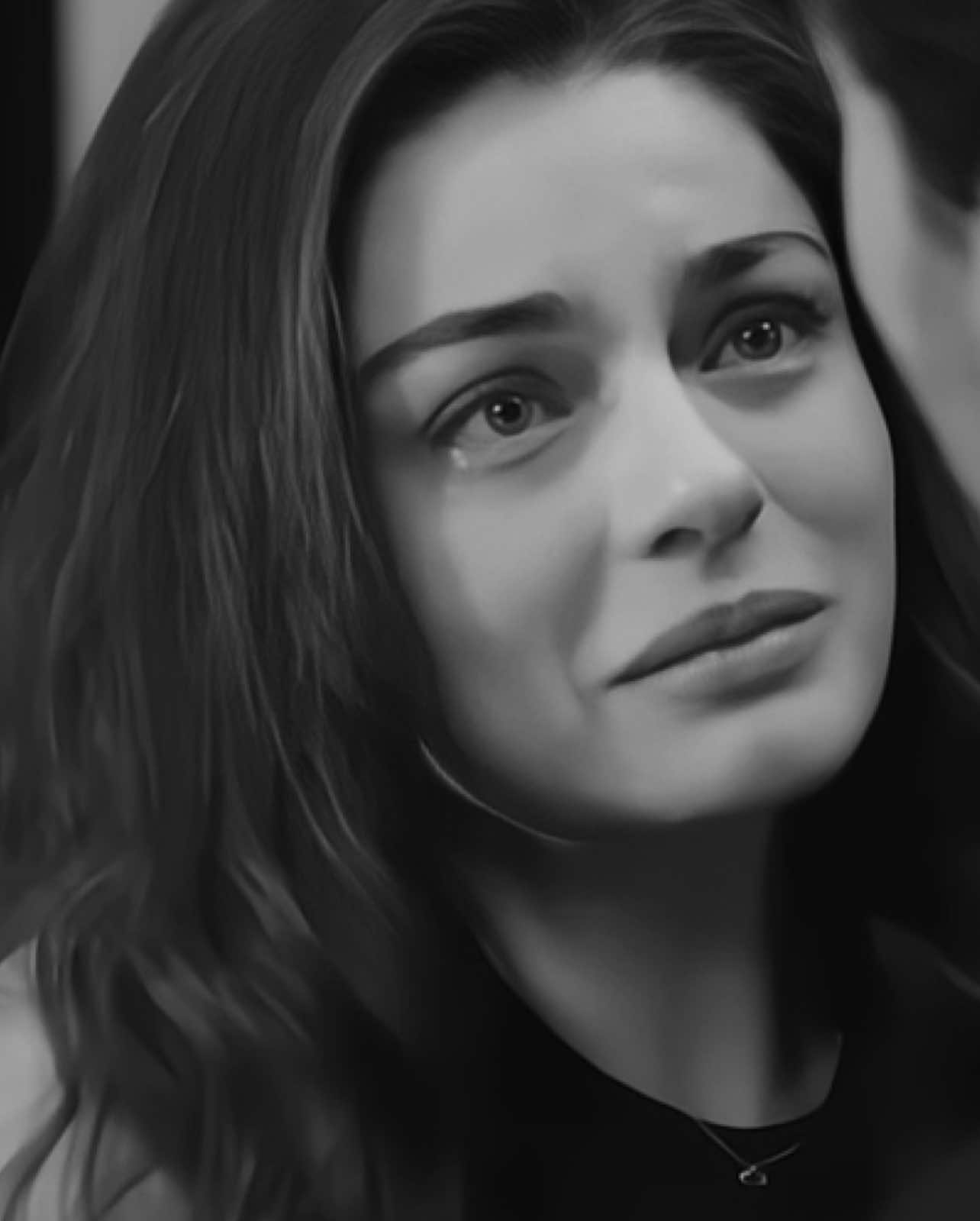 ملامحها كذا 🥺 #ayçaayşinturan 