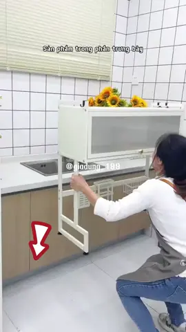 Nhất định đừng để bát đĩa chất đống trong bồn rửa, nhất định phải đặt vào trong tủ để tránh bụi và dầu mỡ nhé! #giadung #giadungtienich #dodungtienich #dodunggiadung #dodunggiadinh #giadungnhabep #dodungnhabep #kenhabep #kechendia