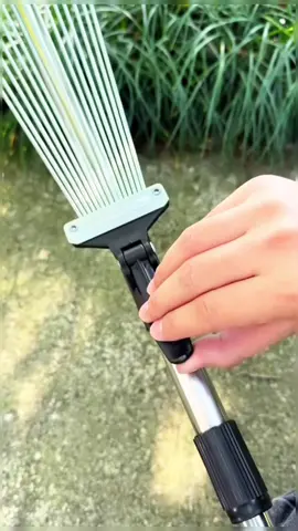 Chổi quét đất dọn vườn, gom rác