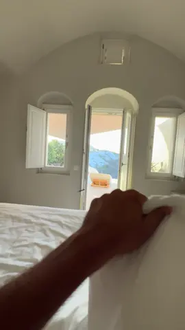 Mornings in my Villa in Santorini..#santorini #luxurylife 