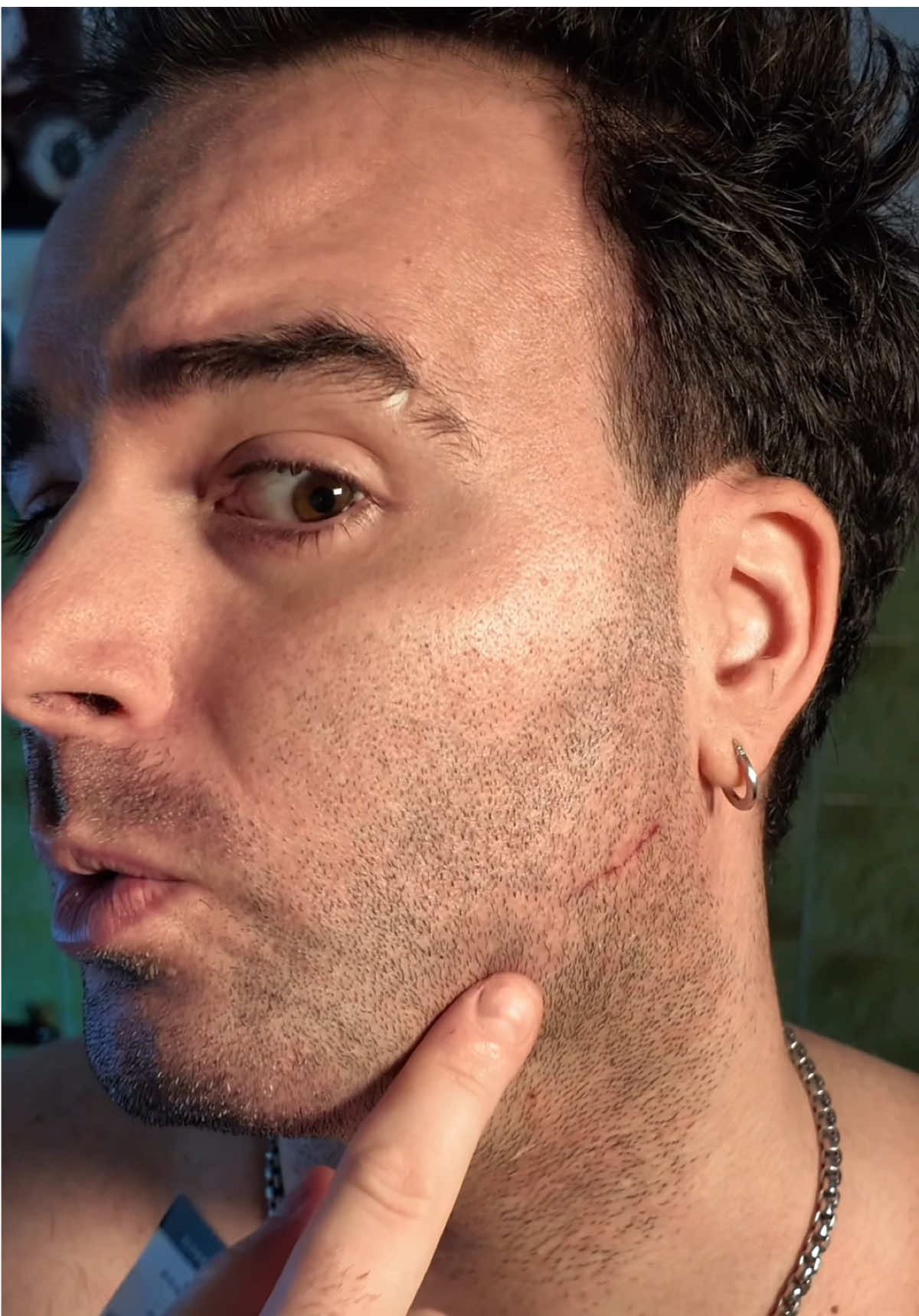 ASMR 🪒 Traditional shave vibes with The Shave Factory’s Premium Adjustable Safety Razor 🏭💈 @The Shave Factory  🚨 That tiny scar? Just a memento from my last Kamisori Henkotsu shave 🤯 but 48 hours later, I’m back at it no irritation, thanks to these top-tier shaving gems! 💈  The Sapphire-scented Shaving Gel glides like a dream, the adjustable razor tailors the perfect depth for any beard, and the matching Cream Cologne leaves my skin fresh and soothed 🎩 Ready for a flawless shave? Try it yourself! 🫵🏻 #TheShaveFactory #TraditionalShaving #ASMRShave  —  ASMR 🪒 Rasatura tradizionale con il Rasoio di Sicurezza Regolabile Premium di The Shave Factory 🏭💈 🚨 Quella piccola cicatrice? Un ricordo della mia ultima rasatura con il Kamisori Henkotsu 🤯ma dopo sole 48 ore, eccomi di nuovo a radermi senza problemi grazie ai prodotti eccezionali di The Shave Factory! 💈  Il Gel da Rasatura Sapphire rende la lama scorrevole, il rasoio regolabile si adatta perfettamente alla barba, e la Colonia in Crema Sapphire dona freschezza e sollievo 🎩 Pronto per una rasatura perfetta? Provalo! 🫵🏻 #RasaturaTradizionale #asmr  #Rasatura #ASMR #CuraDellaBarba #rasoiodisicurezza #Kamisori #Kamisori #SafetyRazor #rasaturaperfetta #fyp #lostregonedellabarba #barba #influenceritalia  #ShavingRoutine #ASMR #BeardCare #shaving #shaveitoff #fridayroutine #shavingroutine #asmrsounds #asmrtingles #asmrcommunity