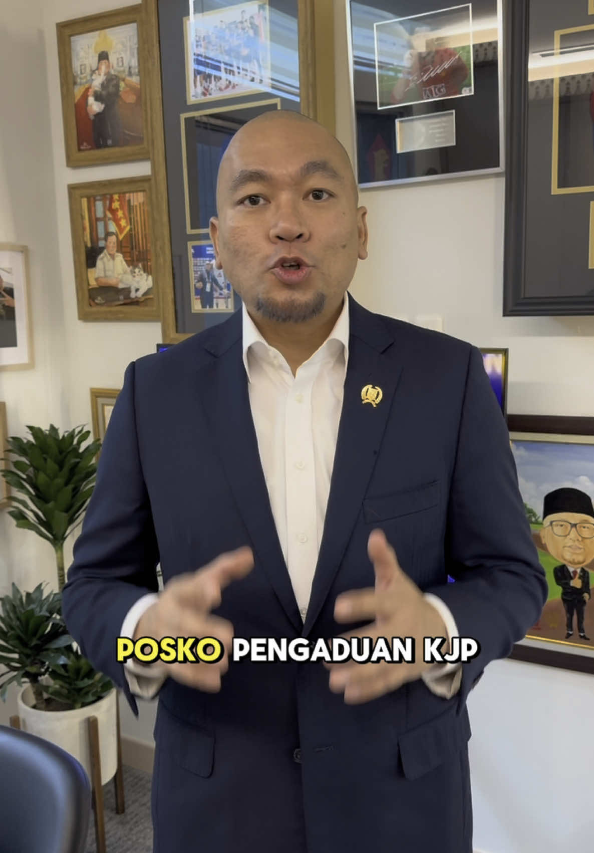 Kepada seluruh orang tua siswa yang masih terkendala KJP Plus silakan ke posko pengaduan @dinaspendidikanjakarta di kantor kecamatan sesuai ktp masing2, Semoga bermanfaat 🙏