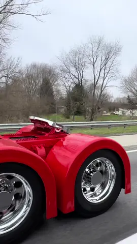 No troubles getting to tha liqa sto  . . . #Lifestyle #semitrucks #trucker #builtnotbought #foryoupage #fyp #viral #customtrucks #largecarmafia #largecar #peterbiltgang #peterbilt #pimprigs #gearhead #18wheeler #trucksoftiktok #jtxforged #slammedpete 