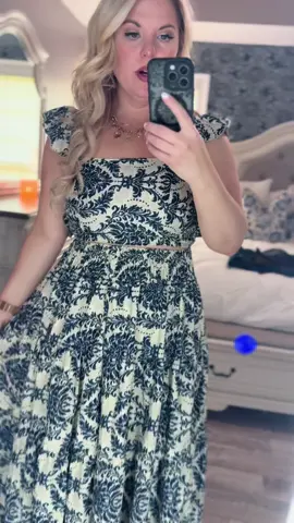 This set 😱#dresses #dresstoimpress #ootdinspo #ootdfashion #casualoutfits #casualstyle #vacationoutfits #vacationmode #womensfashion #fashiontiktok #midsize #midsizefashion #midsizestyle 