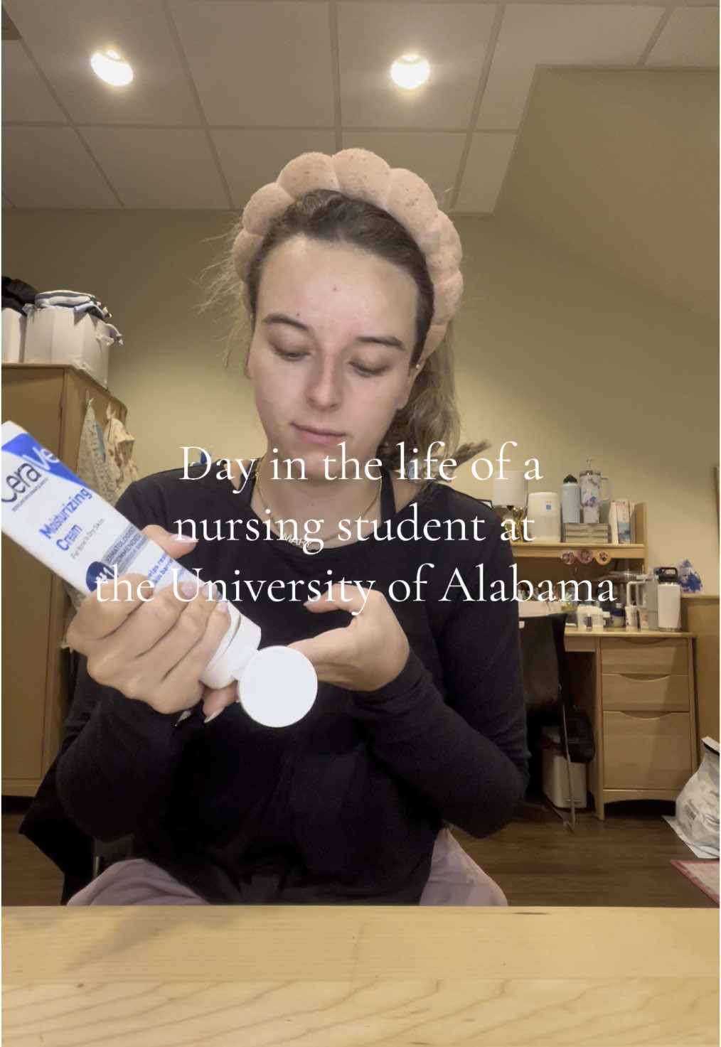 HALFWAY THROUGH THE WEEK😏😏 #bamarush #alabamasorority #nursing #nursingschool #college #nursingstudent 