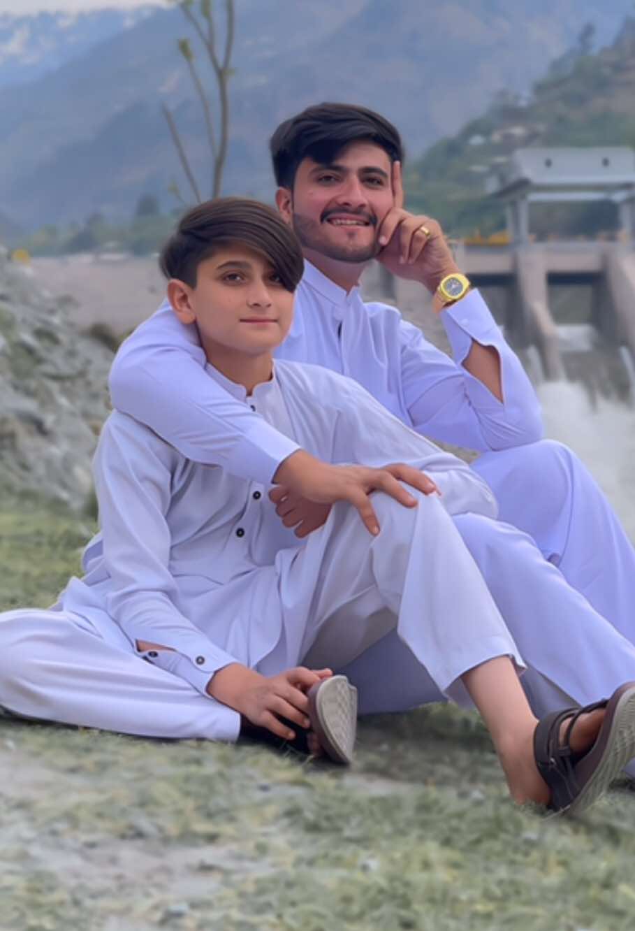 Thanks for 90k followers🤗❤️ love you all guess🖤#foryou #foryoupage #growmyaccount #unfrezzmyaccount #plz #support_me #pashtosong #viewsproblem #sheraz #viralvideo 