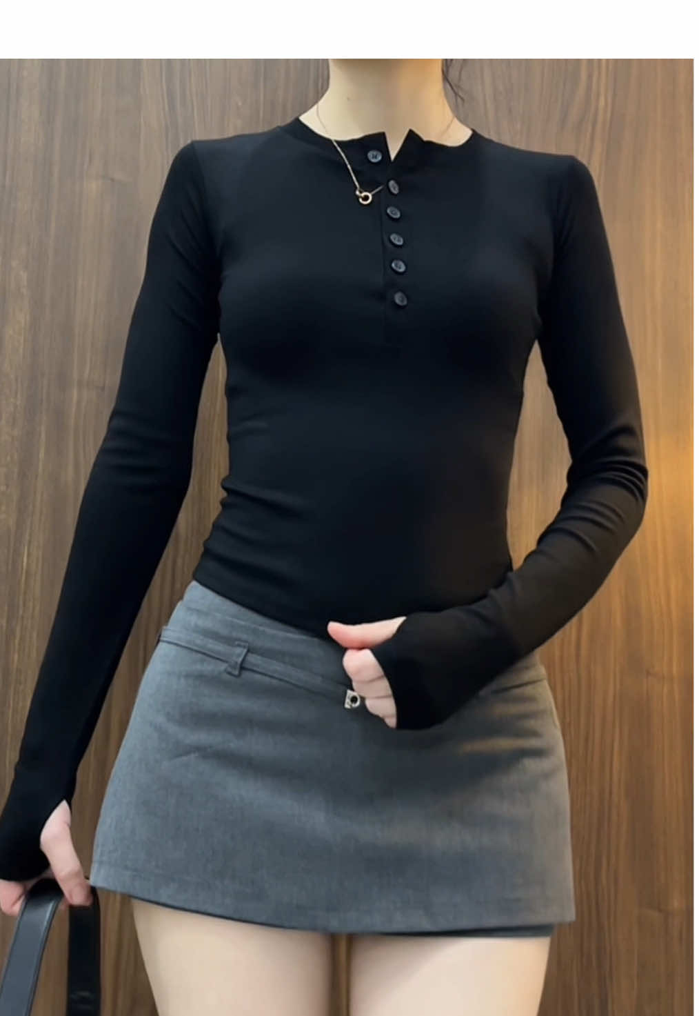 Chài ơi siu hack dáng luôn á #phoidoxinh #reviewthoitrang #quanvay #bunnyinhouse #miniskirt 