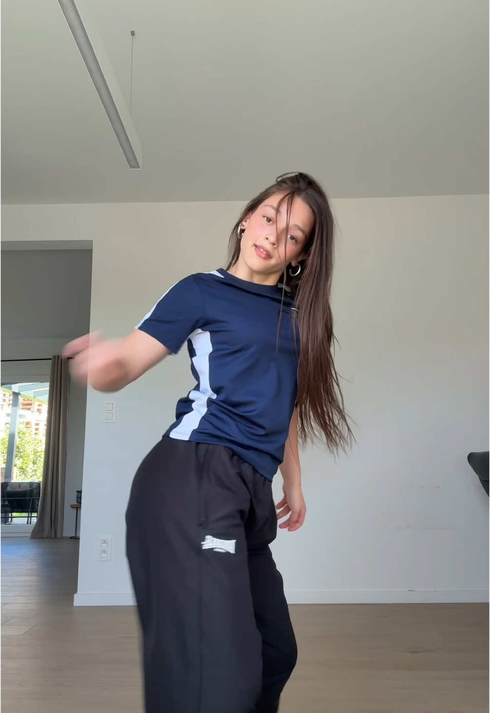 Wanted to try a harder dance🤭 dc:@Todd Williamson #fy #fyp 