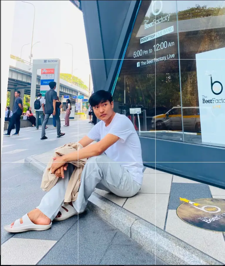 ရေအိုင်ငယ်ထဲက လရိပ်လေးပါပဲ  လကွယ်ရင် ပျောက်သွားမှာ သိပေမဲ့ မြင်ရတဲ့ တစ်စက္ကန့်တိုင်းစီကို တန်ဖိုးထားရပါတယ်🤍🤍#