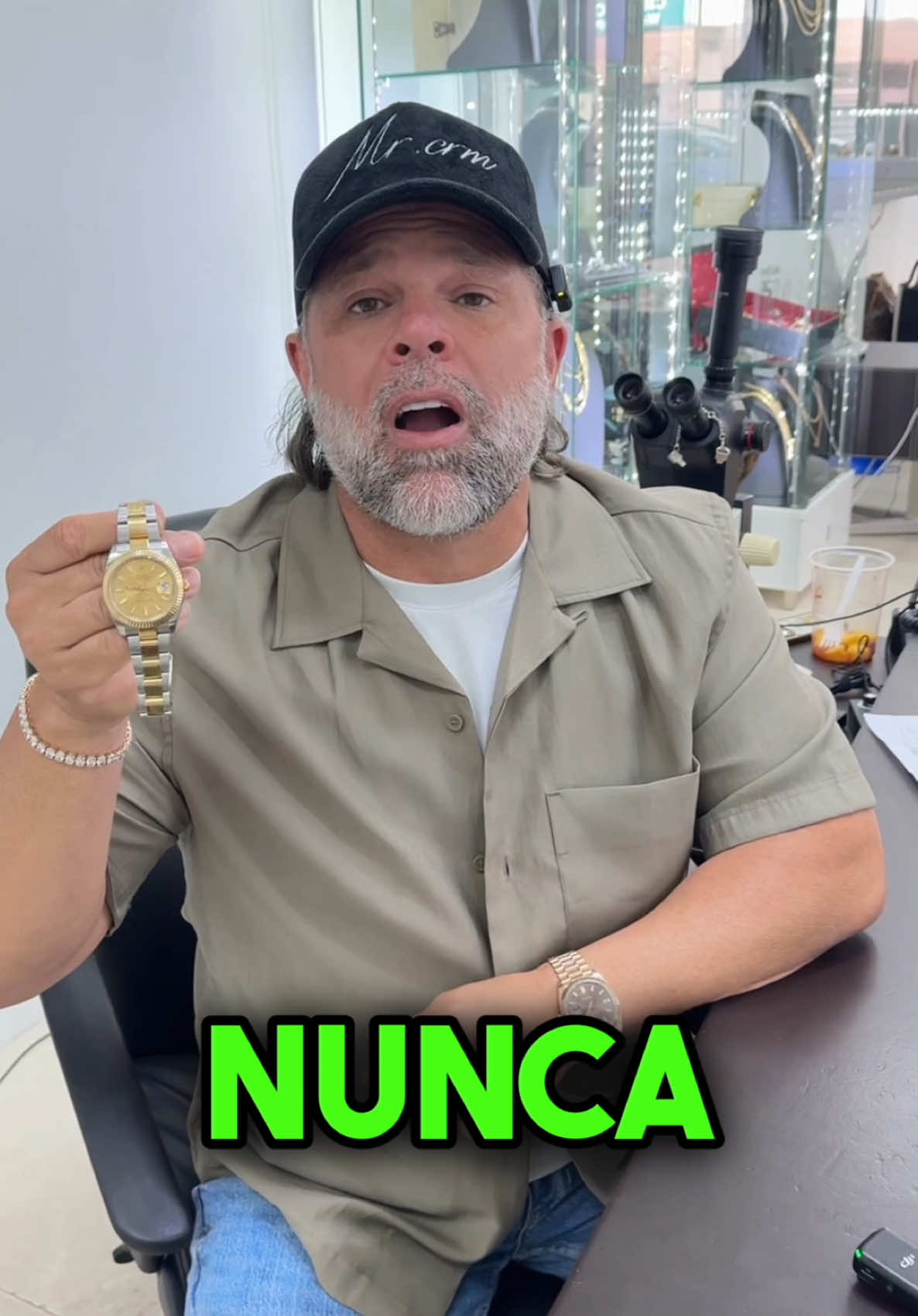 Que no te de por comprar un reloj en un crucero😬