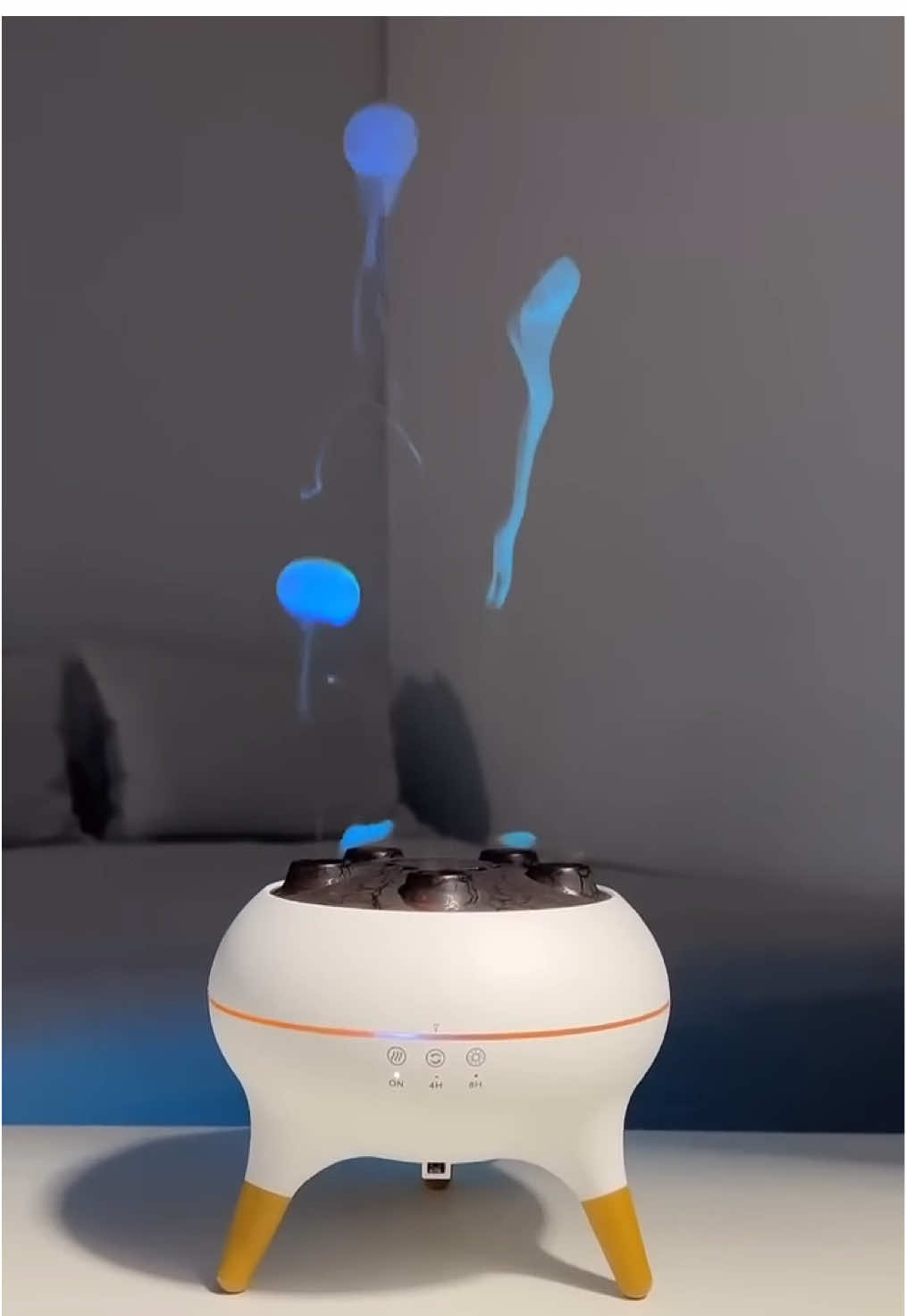 Olha que coisa mais linda esse umidificador água viva! Você pode colocar óleos aromatizantes e ainda corante para trazer um efeito mais bonito! #umidificador #produtos #fyp #abajur #explore 