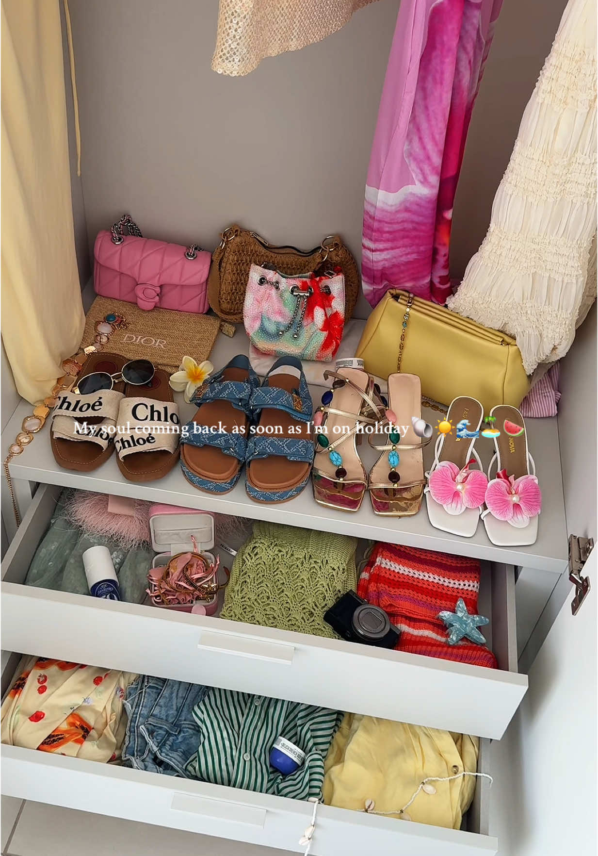 Summer me is the best me🍉☀️🐚🎀🌊 #holiday #holidayunpacking #unpacking #holidayclothes #summerclothes #glittery #girlygirl 