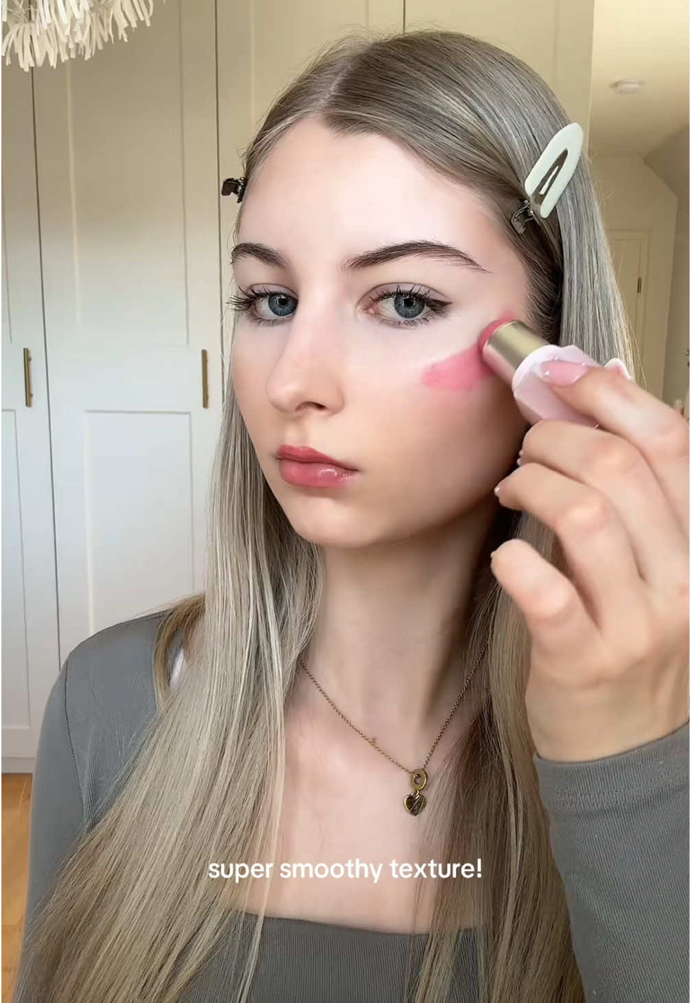 Anzeige I loove the dewy finish & that it’s so easy to blend!!💘What do you think of the super silky blush stick? @SHEGLAM #SHEGLAM #SHEGLAMBlushstick #SHEGLAMBlush