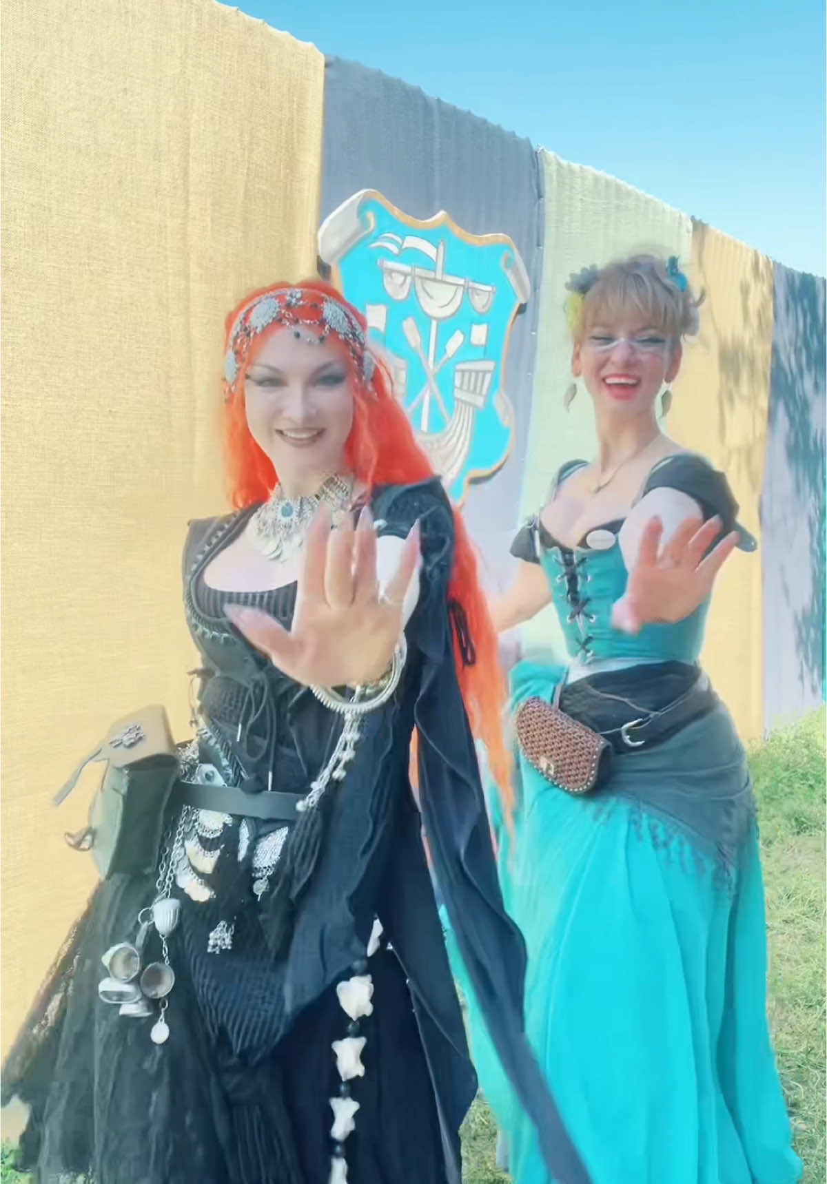 Three meads deep at the renfaire and I make my friends join me for dance trends @Aura  #renfaire #renaissancefestival #renfaireoutfit ##creatorsearchinsights #renaissancefaire 