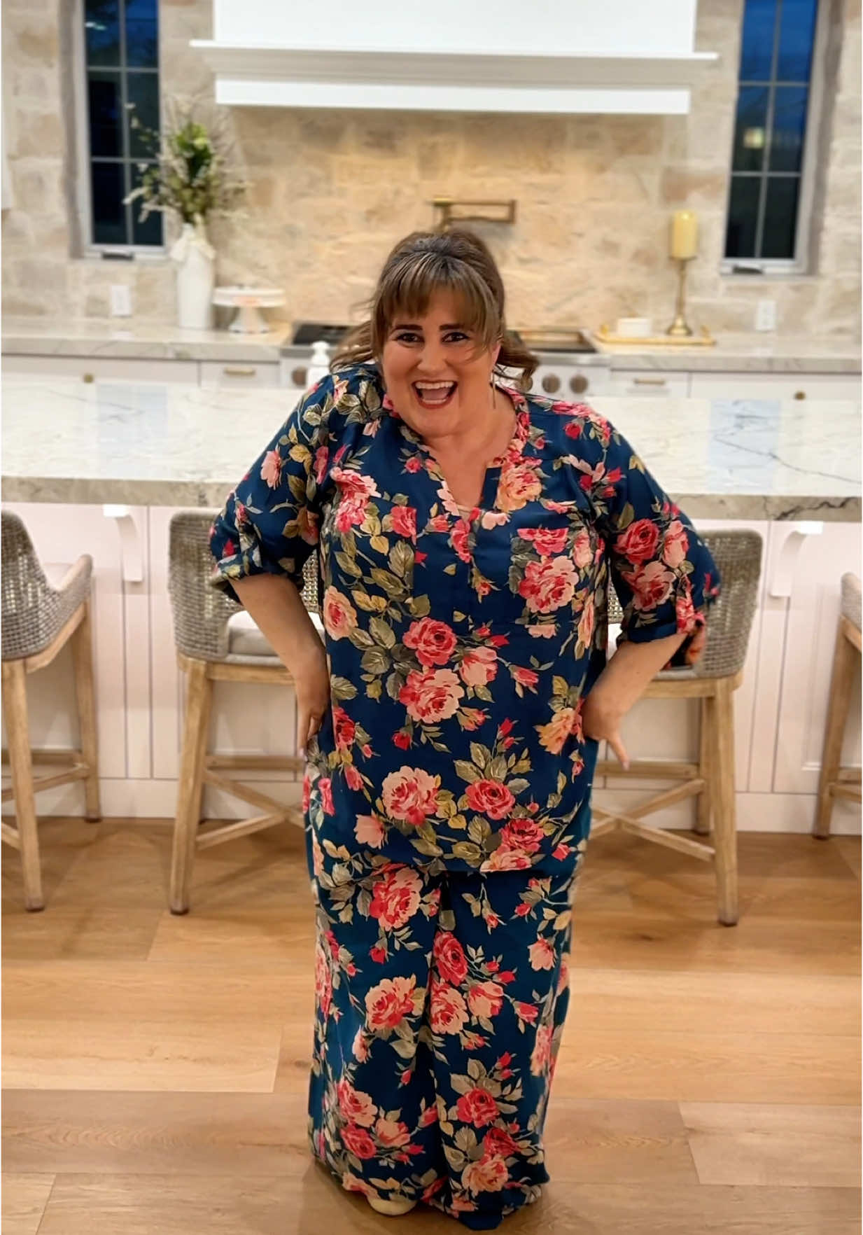 Replying to @bronteElla this outfit called for me to do this one again!  Dc: Molly Long  #project21 #mollylong #popmusik 