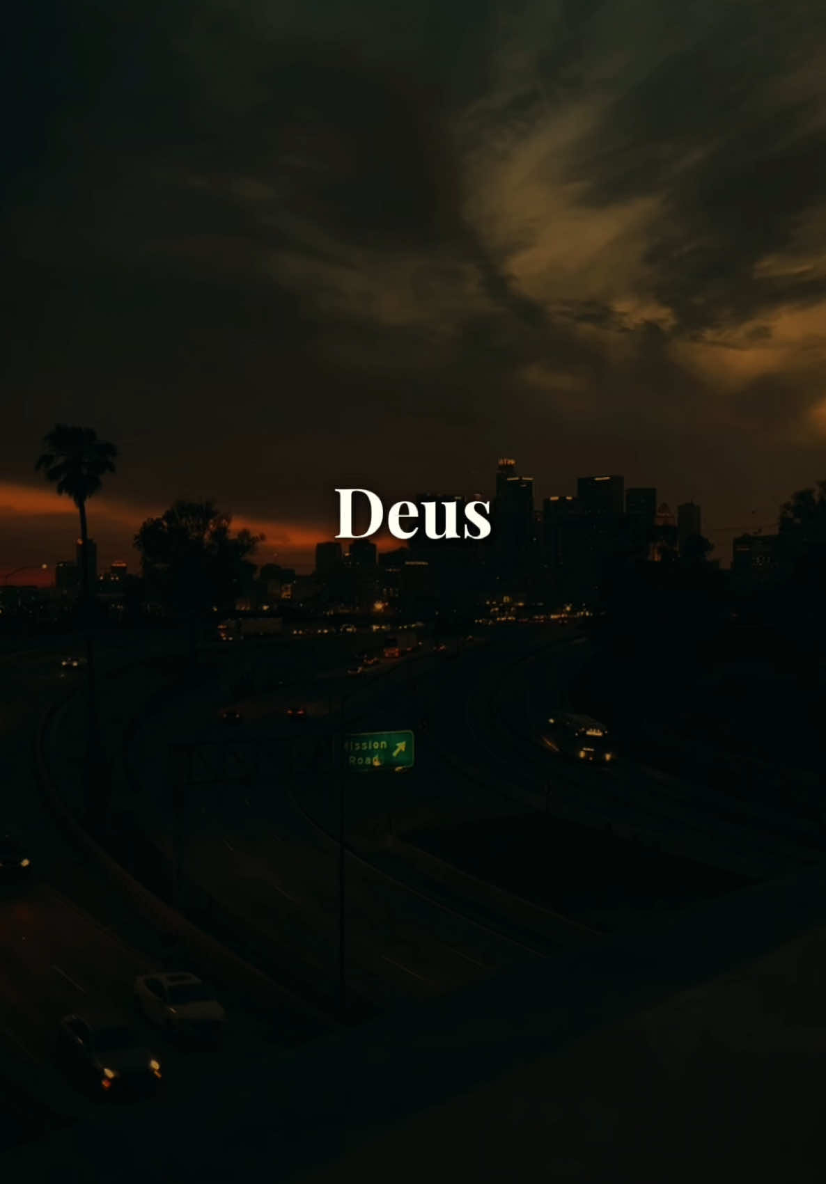 Mesmo sem saber o amanhã… eu descanso, porque sei que Deus está cuidando de nós. 🌙🕊️ #Deus #oracao #oracaodanoite #fé #status #gratidao #boanoite 