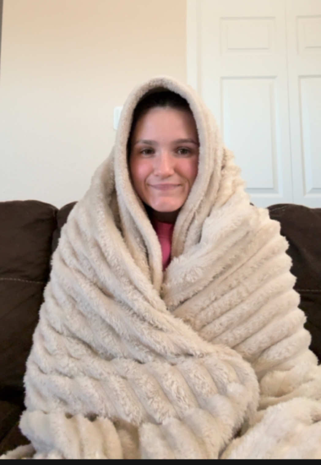 This it the most comfy blanket I’ve even owned!! It come in multiple sizes & I have the king size — I use it every night!!  #tiktokshopfinds #tiktokmademebuyit #tiktokshop #tiktokshopping 