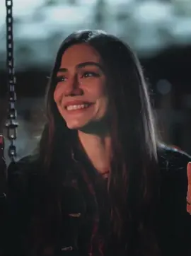 “Aşkını aşkına anlatmak,” denince de onlar. #eşrefrüya #eşreftek #nisanakyol #eşsan #çağatayulusoy #demetözdemir 