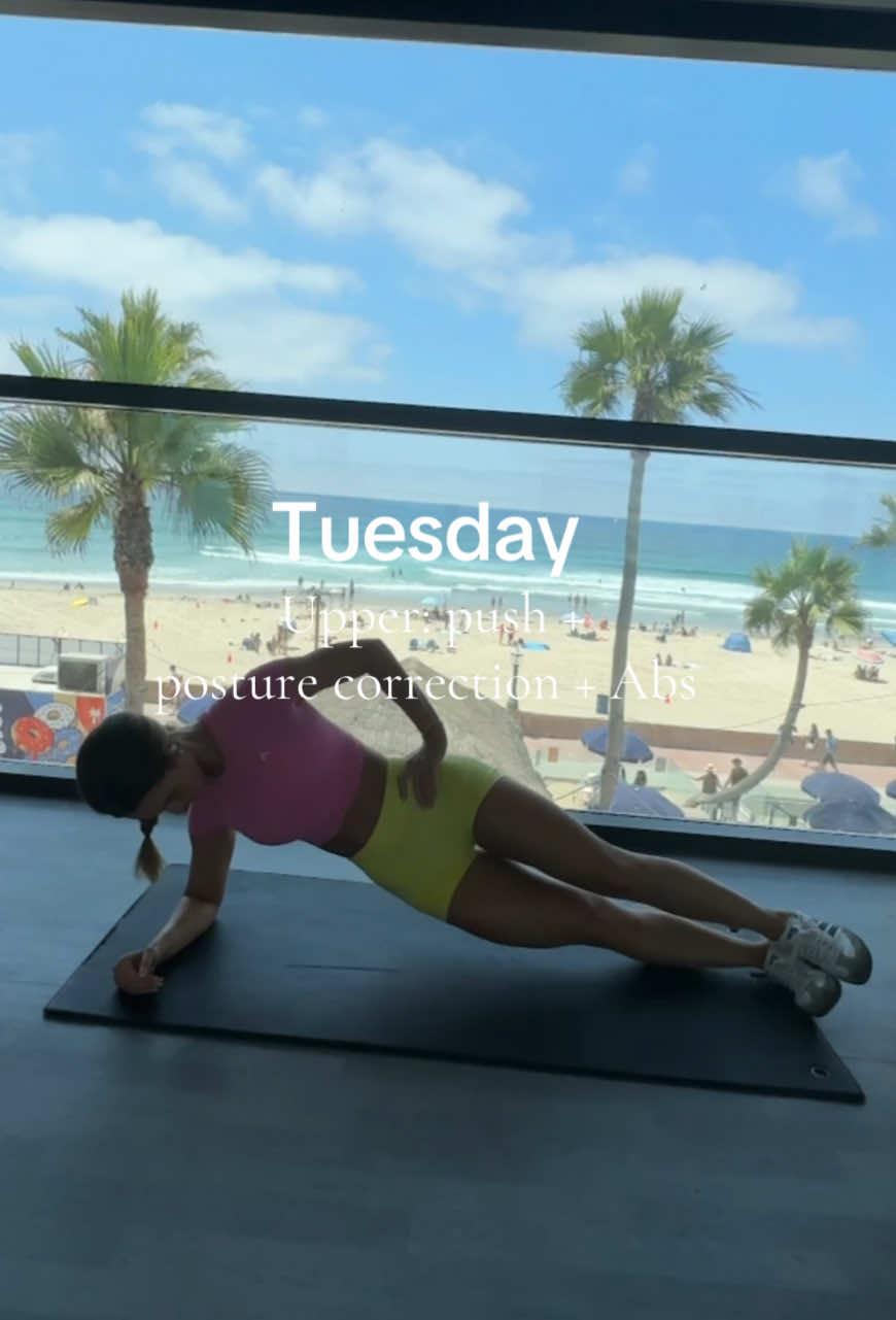 3-2-1 has me in a chokehold 🤭 My program that follows this structure is in my b!o, try is out a week fr33 to see how you like it 💖 #growyourgluteswithme #glutegrowthworkouts #howtogrowyourglutes