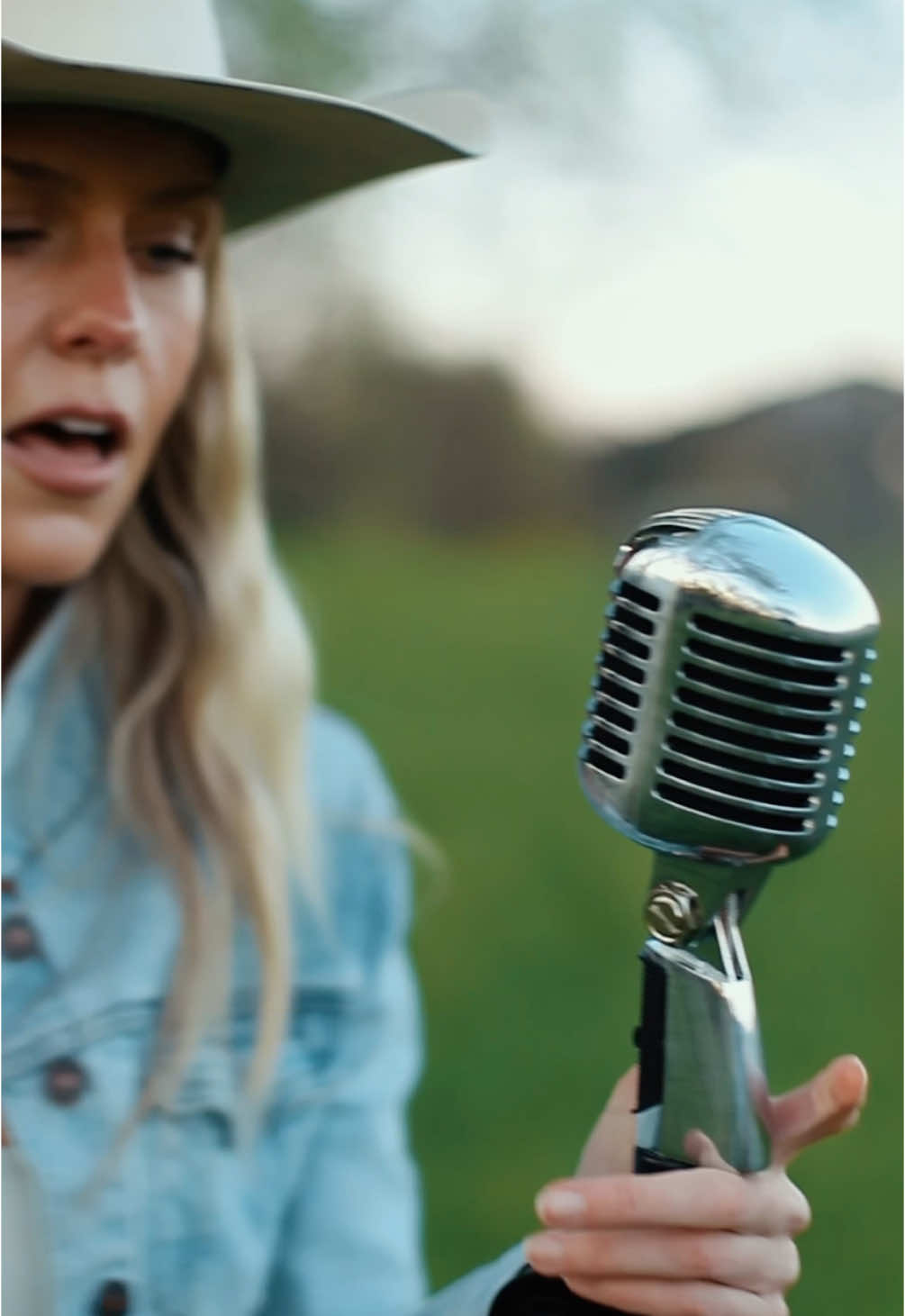 if Morgan Wallen’s new song just in case was by a girl… it’d sound like this. #morganwallen #countrymusic #girlversion #singing 