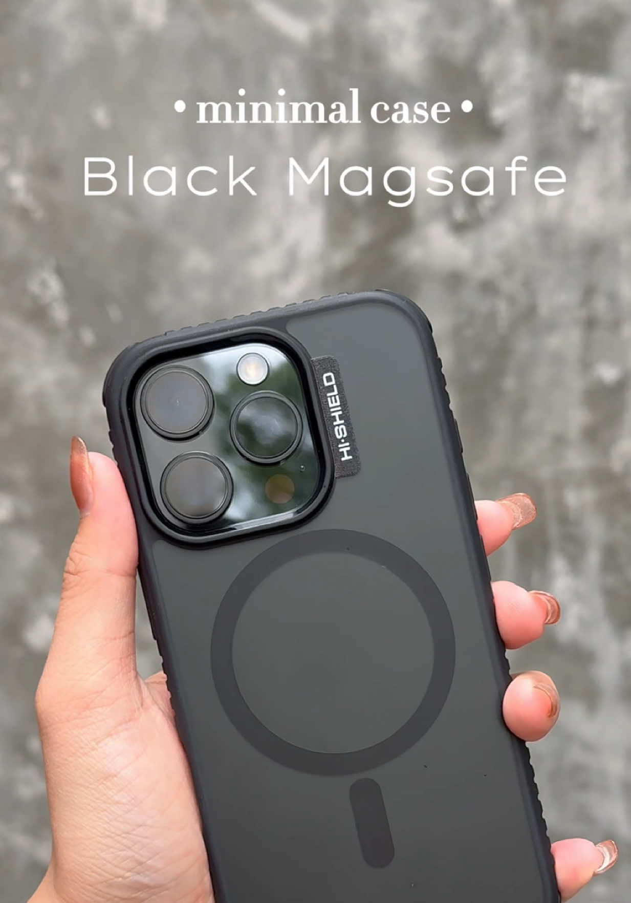 Minimal Case Minimal Style 🤍 #hishield #caseiphone #magsafecase 