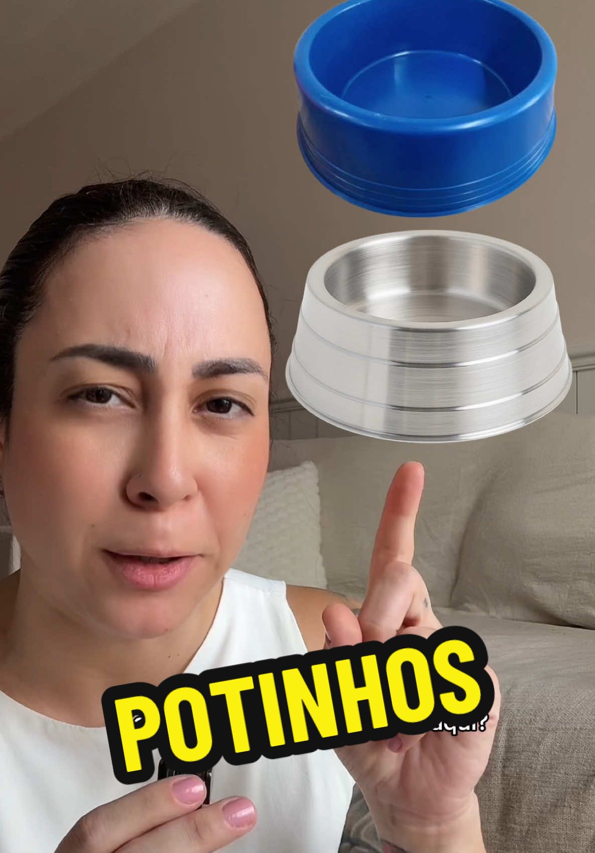 Às vezes seu cachorro apresenta algum problema de saúde, você pode achar que é até uma alergia, mas na verdade é o material dos potinhos dele 👀 No vídeo de amanhã eu vou falar pra vocês qual dos três potes você deve escolher: inox, cerâmica ou vidro? Me segue pra não perder o vídeo de amanhã!!! 💜 #tudosobrecachorros #adestramento #adestramentopositivo #reforçopositivo #reforcopositivo #cachorrofeliz  