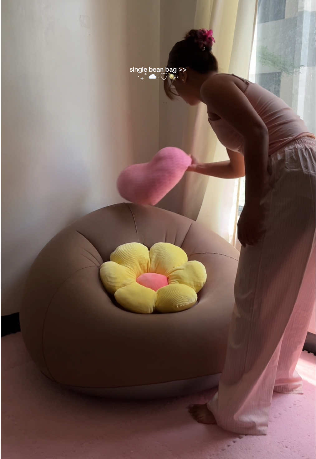 one of my fav place in my room 🥹❤️ #singlebeanbag #beanbag #lazysofa #lazysofabed #lazysofabean #fyp #fypシ゚ 