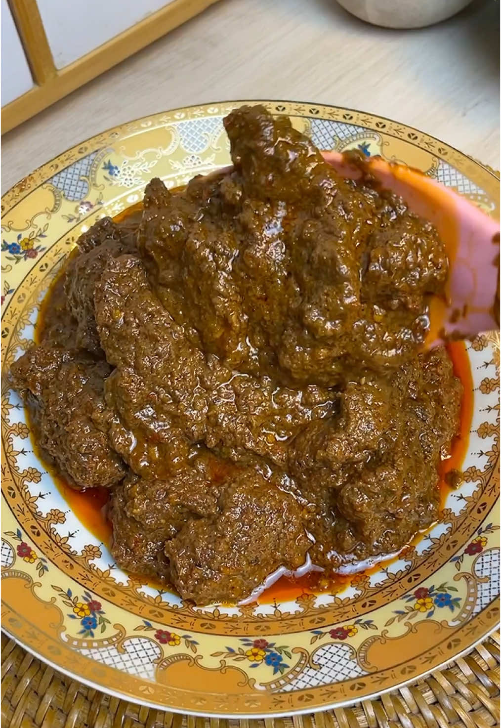 Resep rendang asli padang yang masaknya cukup 30 menit aja karna aku pakai pressure cooker dari  @Toko Vicenza  #NyamanPakaiPrestoVicenza #vicenzaadadimanamana #rendang  #rendangpadang  beserta upload story dengan link yg diberikan🙏