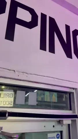 Jae apologizes to the Grill Shop crew!