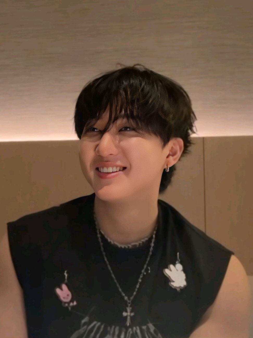 He looks radiant, I love seeing him happy #창빈 #Changbin #StrayKids #스트레이키즈  #YouMakeStrayKidsStay #SkzStay