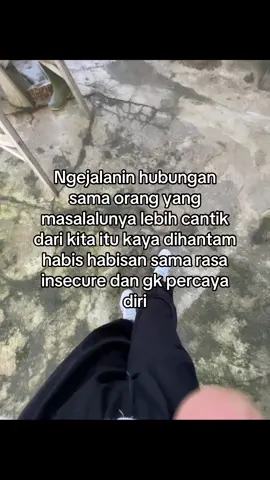 Apalagi ps denger dari orng mreka bucin bngt😟😟#insecure #dirayakan #fypage #trendingvideo #4upageシ #lewatberanda #masukberanda #viralvideo #fupシforyou 