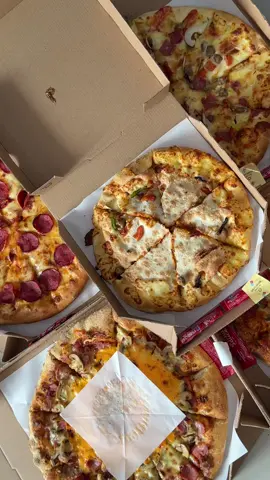 Buruan deh bestie cek lokasi aku #fyp #dominospizza #jambi 