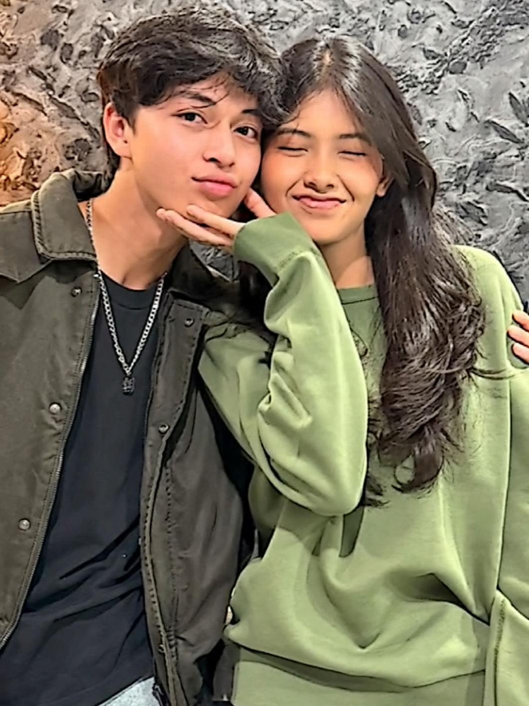 cute 🤏🏻 #fyp #lewatberanda #insyaallahfyp #malarakha #couplebucin #4you #jedagjedugcapcut #capcut_edit #pasanganromantis #kesayanganku #fypdongggggggggシ #4upageシ 