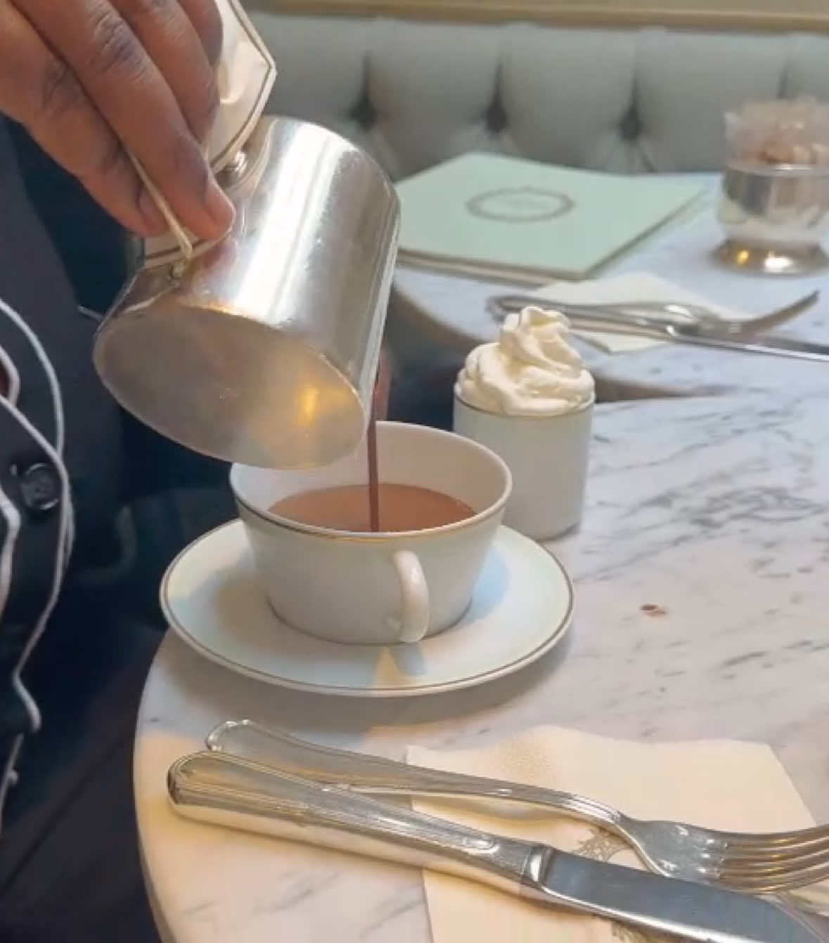 Hi my foodies, so I know I’ve been a little quiet but I promise it’s for a good cause. I’m super excited to show you guys everything I’ve been working on so make sure y’all stay tuned 💕 #cheflife #afternoontea #letstalk 