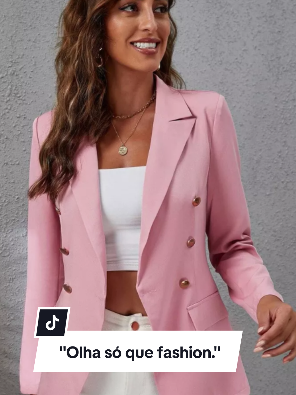 🔥 Blazer Feminino Alfaiataria Max Acinturado Com Botões Social De R$ 69,99 💰 *Por R$ 59,99* 😱 💳 em 12x R$ 4,80 🛒 Compre agora 👉 acessem minha loja de moda e tendencias no Instagram, TikTok e Kwai @shopee_multicoisas ⚠️ Promoção sujeita à alteração de preço e estoque do site #blazerfeminino  #blazerchique     ✅Uma variedade de cores      *Preto      *Branco      * Bege      *Chumbo       * Fúcsia       * Laranja      * Pink      * Rosa bebê       * Verde/ militar e Limão. Escolha de Tamanho  (M) (G) (GG) ✅ Descrição  O blazer feminino alfaiataria Max acinturado com botões social e uma peça de elegância incomparável ideal para compôr looks sofisticado e modernos, confeccionado com um corte implacável e ajustado ao corpo. Os botões sociais, com acabamento meticulosamente elaborado, adiciona um toque clássico oferecendo a possibilidade de ajustar o ajuste conforme a preferência. 🔍 Cole este ID no buscador do Mercado Livre: 3JHFZN-NT5E 