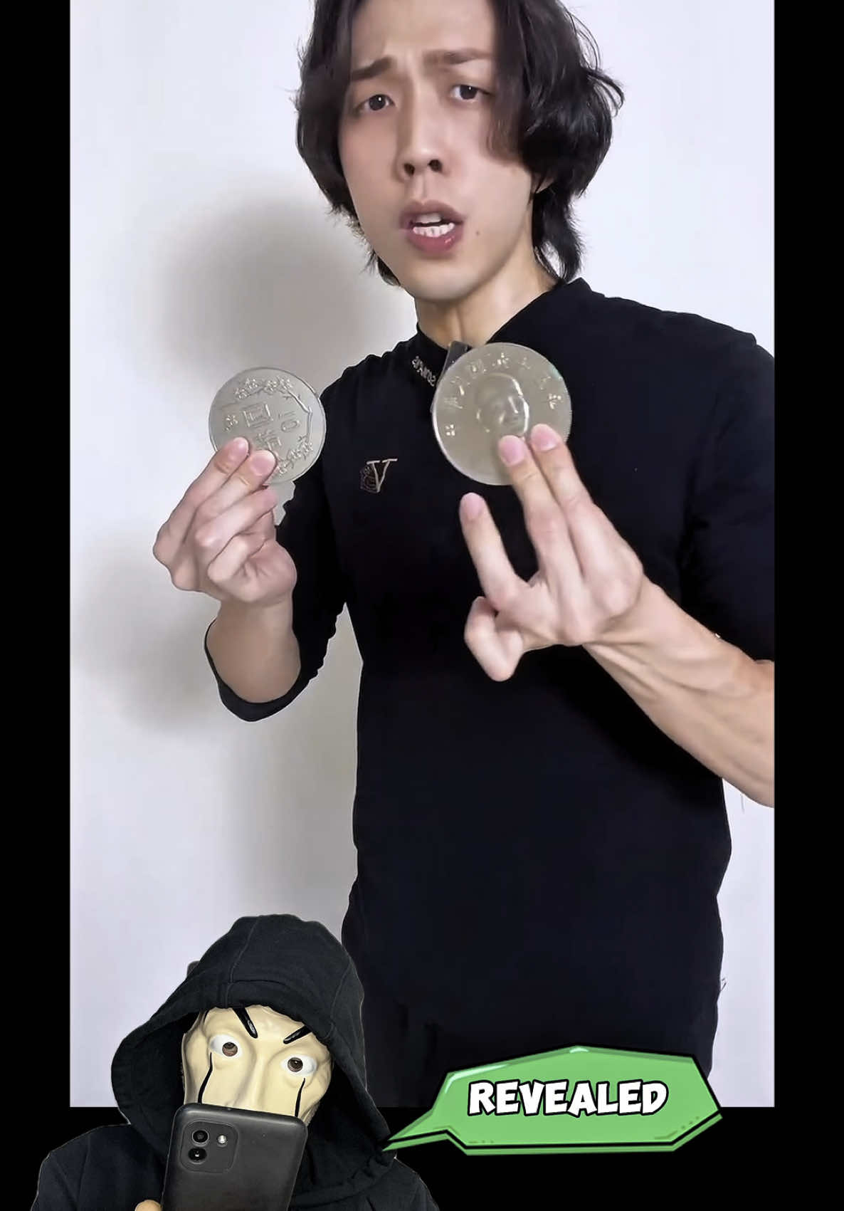TWO JUMBO COIN TRICK REVEALED 🪄  #tricks #magic #funny #funnymagic #magician #neiperte #trend #illusion #trending #foryoupage #foryou #perte #viralvideo #tutorial #magie #magica #viral  