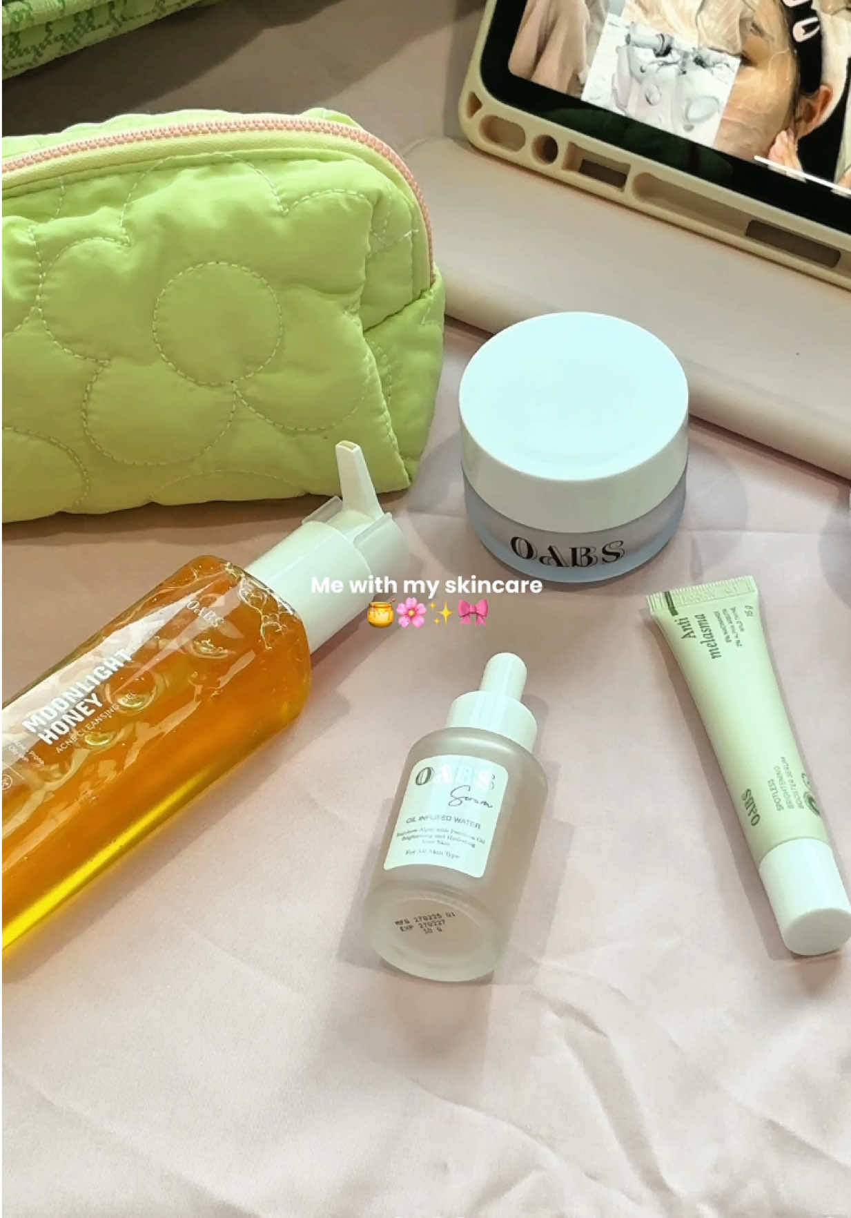 Me with my skincare✨💧 ไม่ใช่แค่บำรุงดี แต่เนื้อสัมผัสคือเลิศ เนื้อครีมที่ละลายเข้าผิว ช่วยให้ผิวชุ่มฉ่ำแต่ไม่มัน บำรุงผิวให้ดูดีขึ้นในทุกๆวันไปกับ OABS🫧💛 #MeWithMySkincare #OABS #EmbranceYourSkinConfident #skincareroutine #สกินแคร์ #เทรนด์วันนี้ #ClearanceSale #สงกรานต์ไปไหน #รีวิวบิวตี้ 