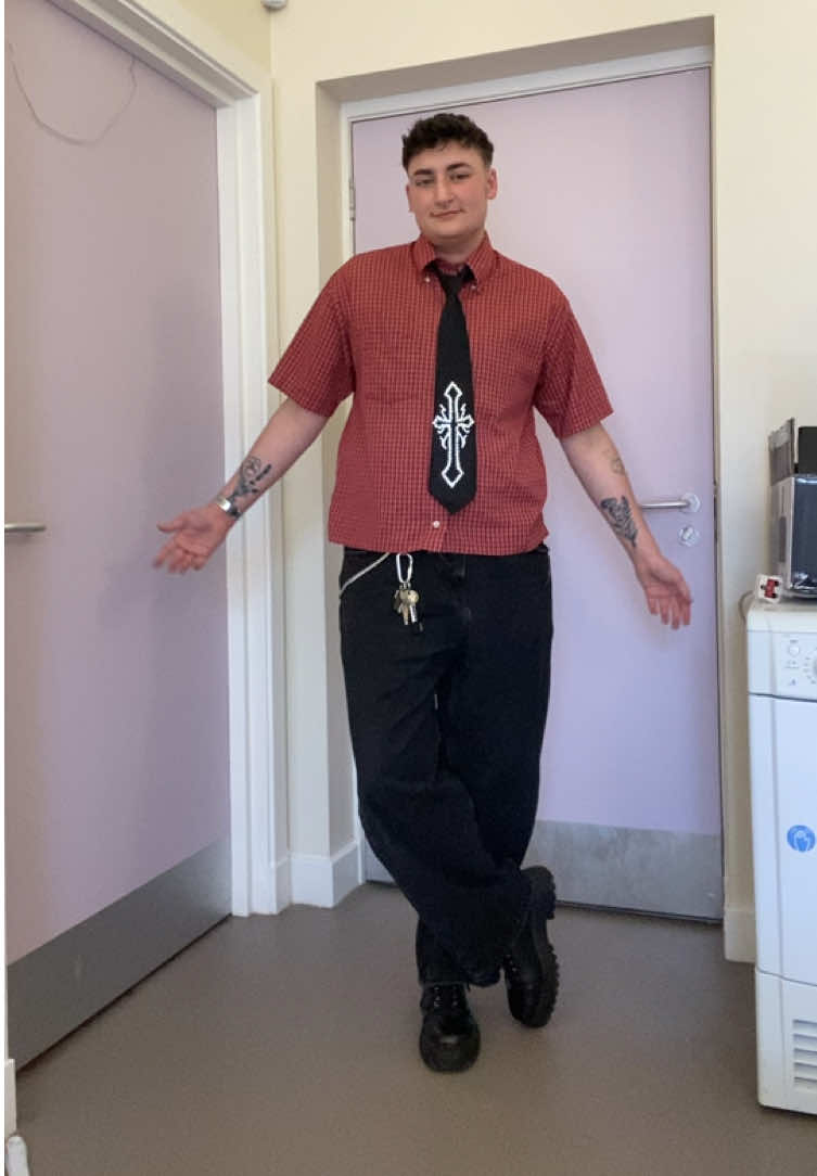 Made this tie as well 💪🏼 #lesbian #transmasc #butch #lgbt #OOTD 