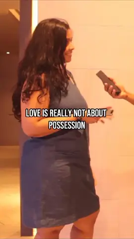 what are your red flags 🚩 . . . #single #dating #colombo #Relationship #datingstorytime #relationshipgoals #relationships #moderndating #srilankadating #Love #srilankan_tik_tok🇱🇰 #streetinterview #publicinterview #redflag #redflags #fyp #realtalk #controllingrelationship 