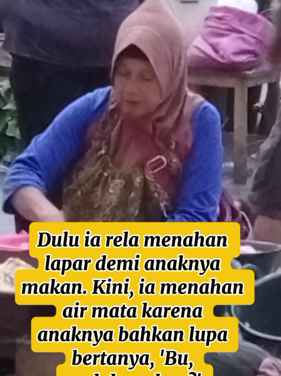 kasihan tak terbendung air matanya yang kuat dan sabar ya bu #sedih #kasihan #kasihan😥😥😥 #nangis #sendiri #sedihbanget😭😭😭 #fyp #tiktok #TikTokvirfyp #tiktok #TikTokviral #LearnOnTikTok #tiktokmusic #foryoupage #viralvideos #funnyvideos #duet #trending #2025 
