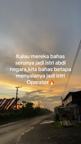 Di copy lagi😅#fypシ #helmkuning #operatorexcavator #morowali_sulteng 