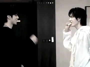 : Nụ cười gì đây Líu🌚  #vanhien #wenxuan #文轩 #tzabcx 