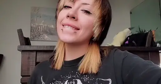 #Tongue #smoothlips #oral #lipglossssssssss #coco #TikTokBeauty 