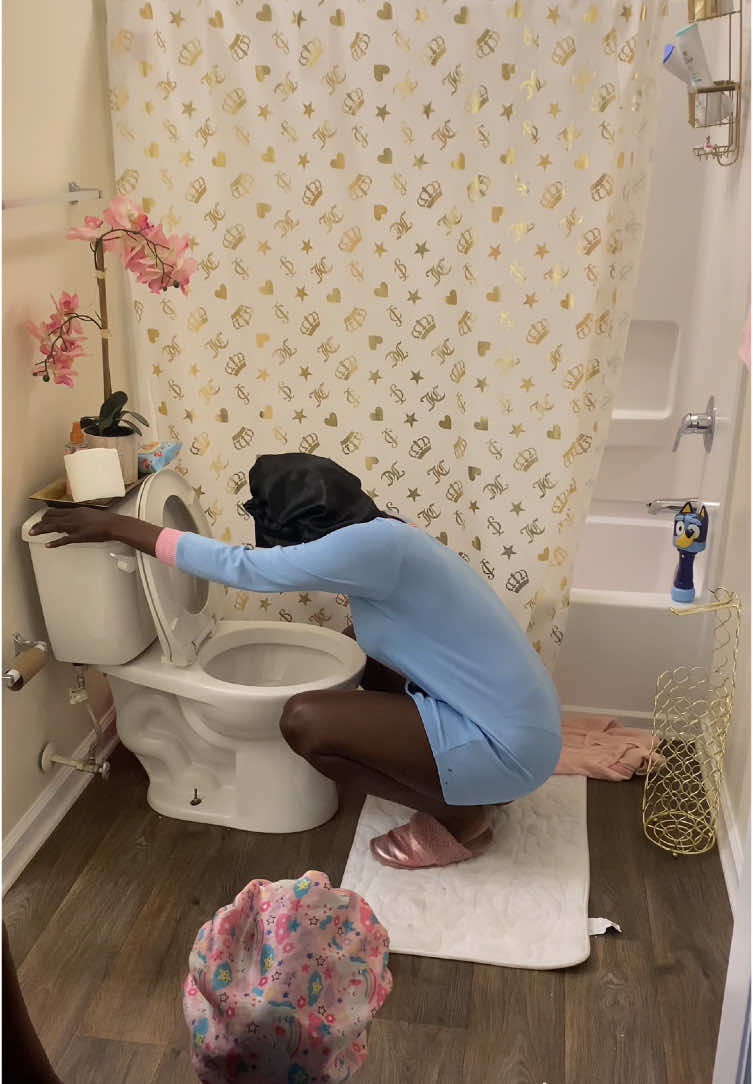 Almost made it to the end of the week… then boom, sick again. But that’s not stopping anything — still showing up as a mom, still pushing through. We don’t quit around here!! #BreastCancerAwareness #livingwithbreastcancer #morningroutine #dayinmylife #fyp #cancer #livingwithcancer #sahm #momlife #singlemom